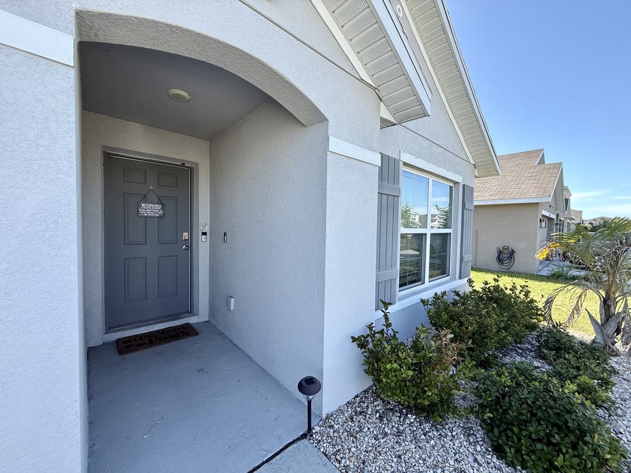 16762 Parker River St - Photo 3 of 33