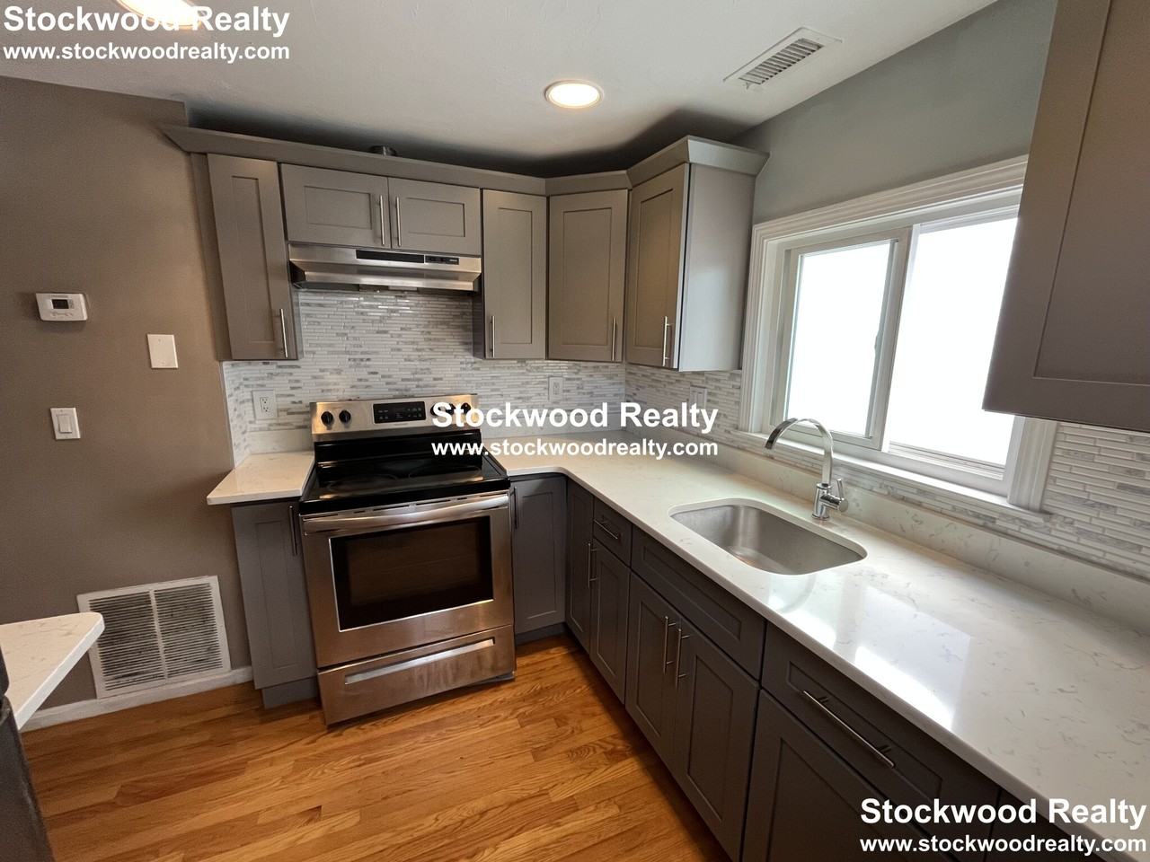 949 Dorchester Ave #3 - Photo 4 of 43
