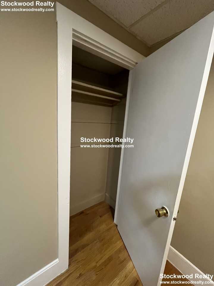 933 Dorchester Ave #3 - Photo 5 of 42