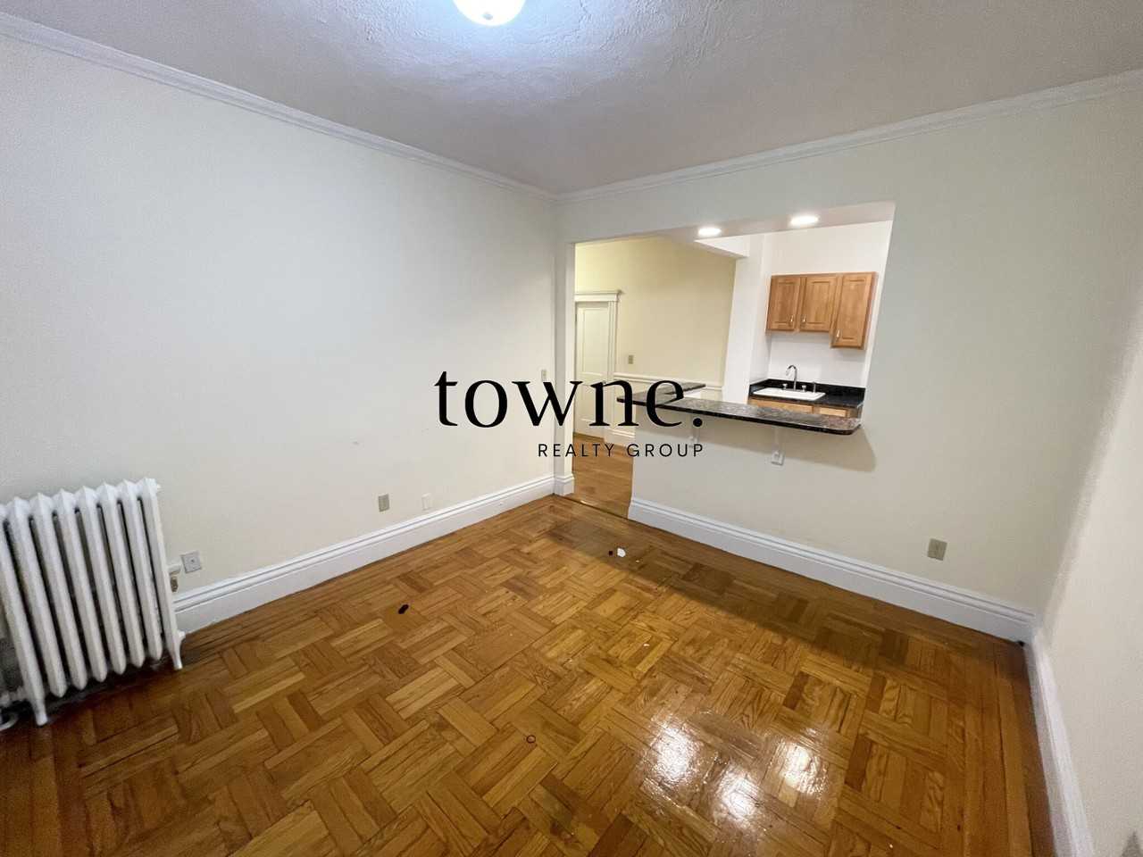 Queensberry St #7 - Photo 2 of 9