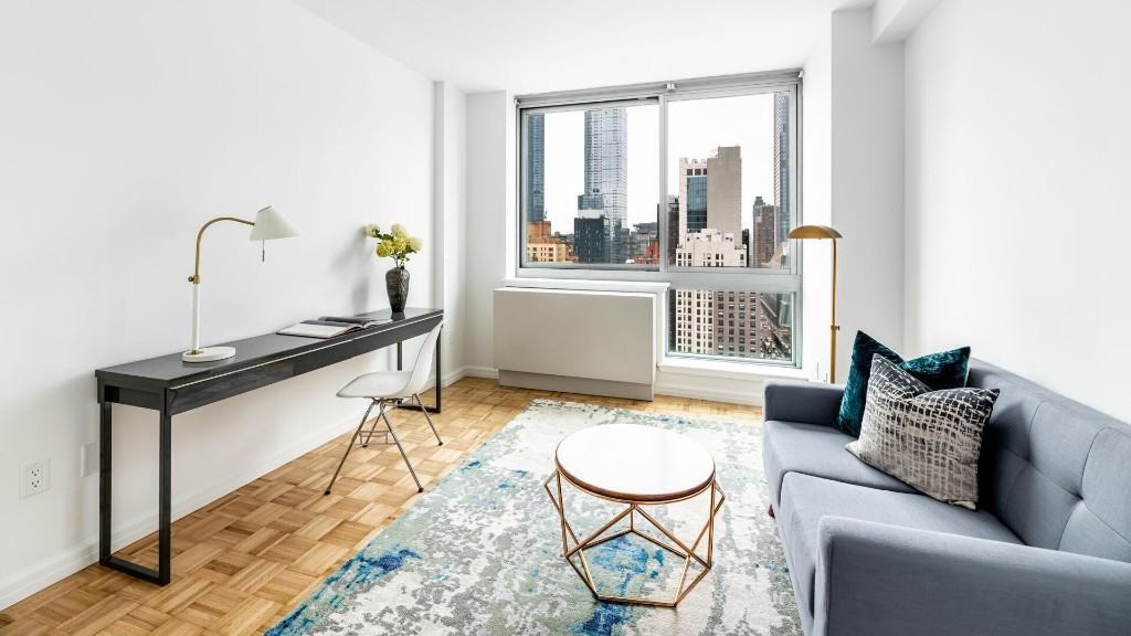 W 37th St #19A - Photo 3 of 8