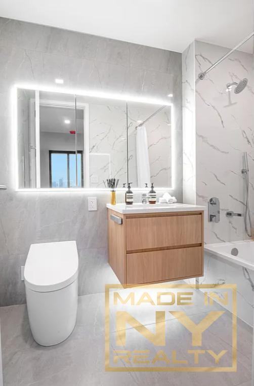 52nd St #2A - Photo 4 of 20