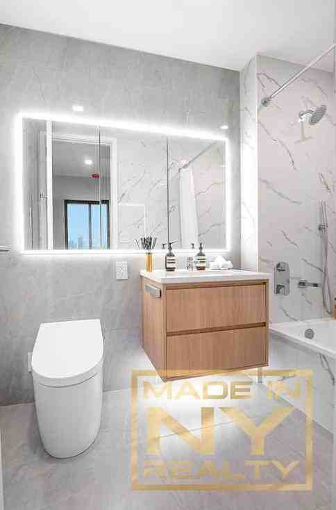 52nd St #6H - Photo 5 of 20