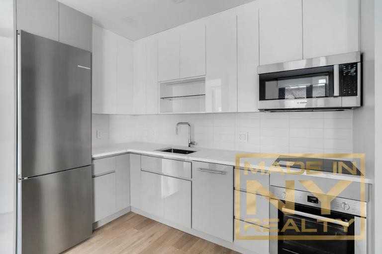 52nd St #6H - Photo 6 of 20