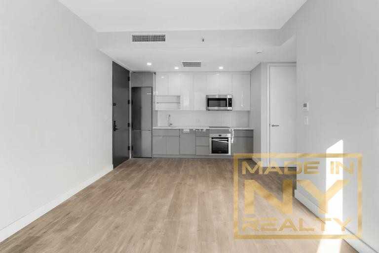 52nd St #7C - Photo 3 of 20