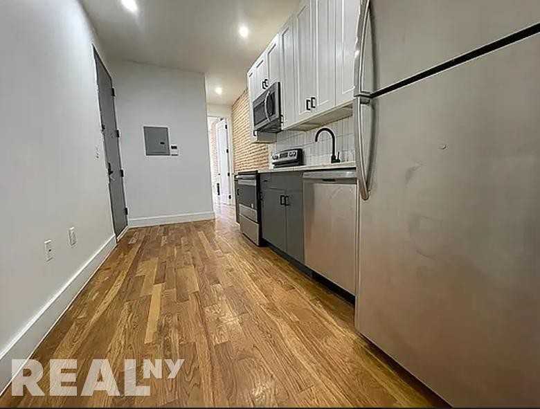 Quincy St #2E - Photo 2 of 12