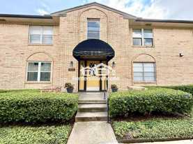 5831 Sandhurst Ln #B - Photo 1 of 1