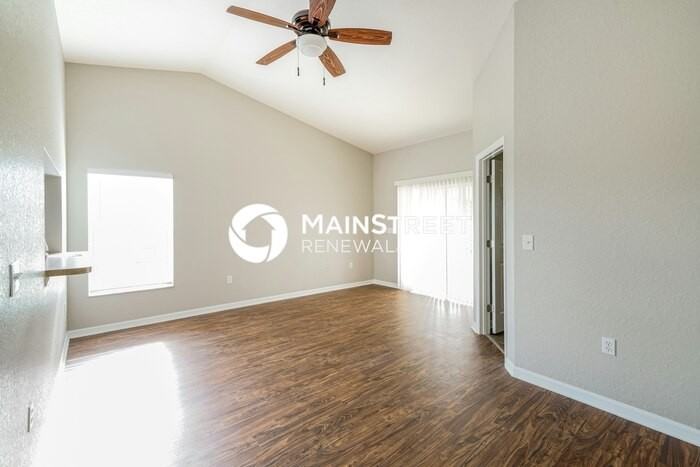 2049 Country Manor St - Photo 3 of 16