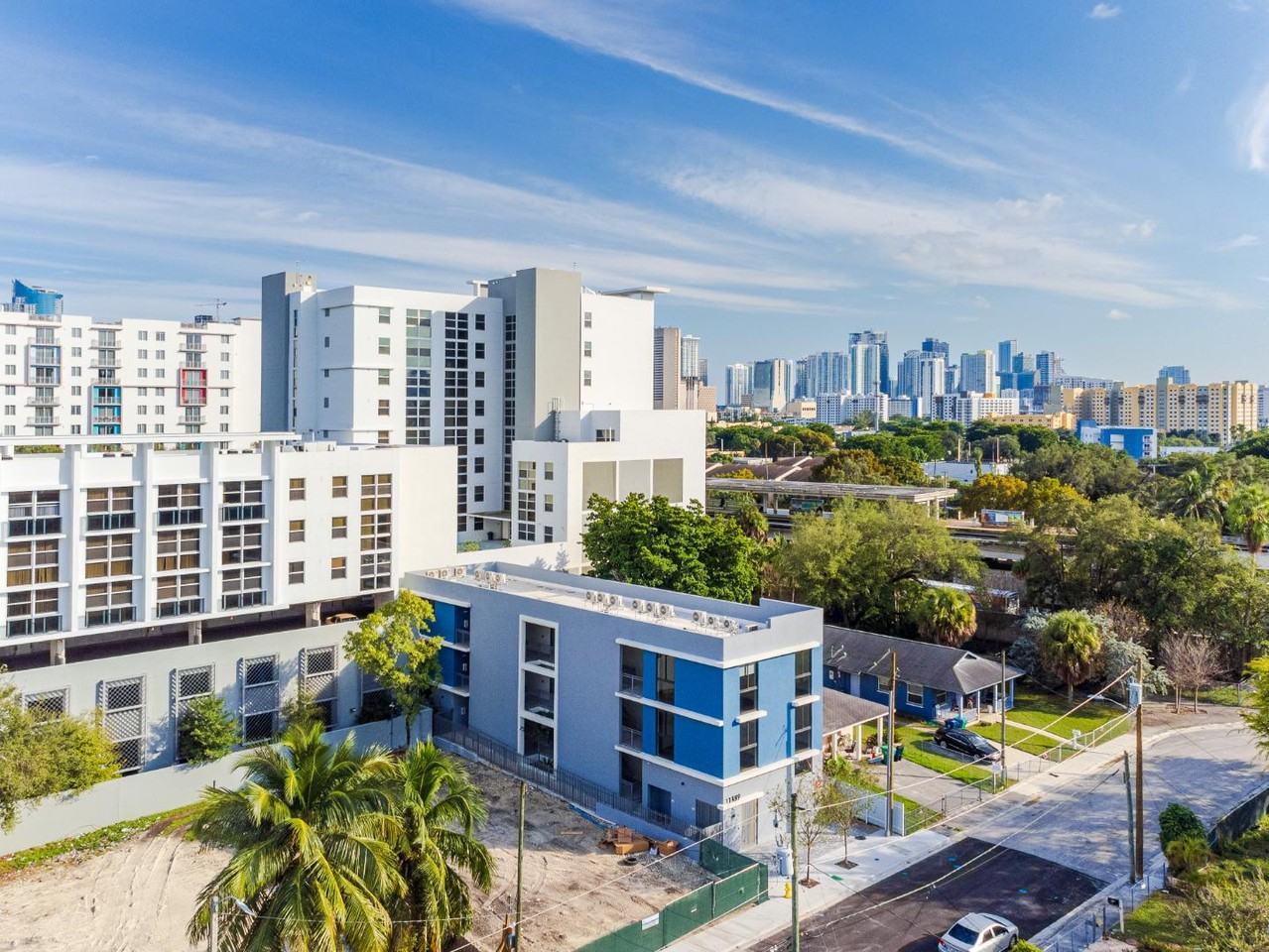 1159 NW 8 AVE - Photo 4 of 4