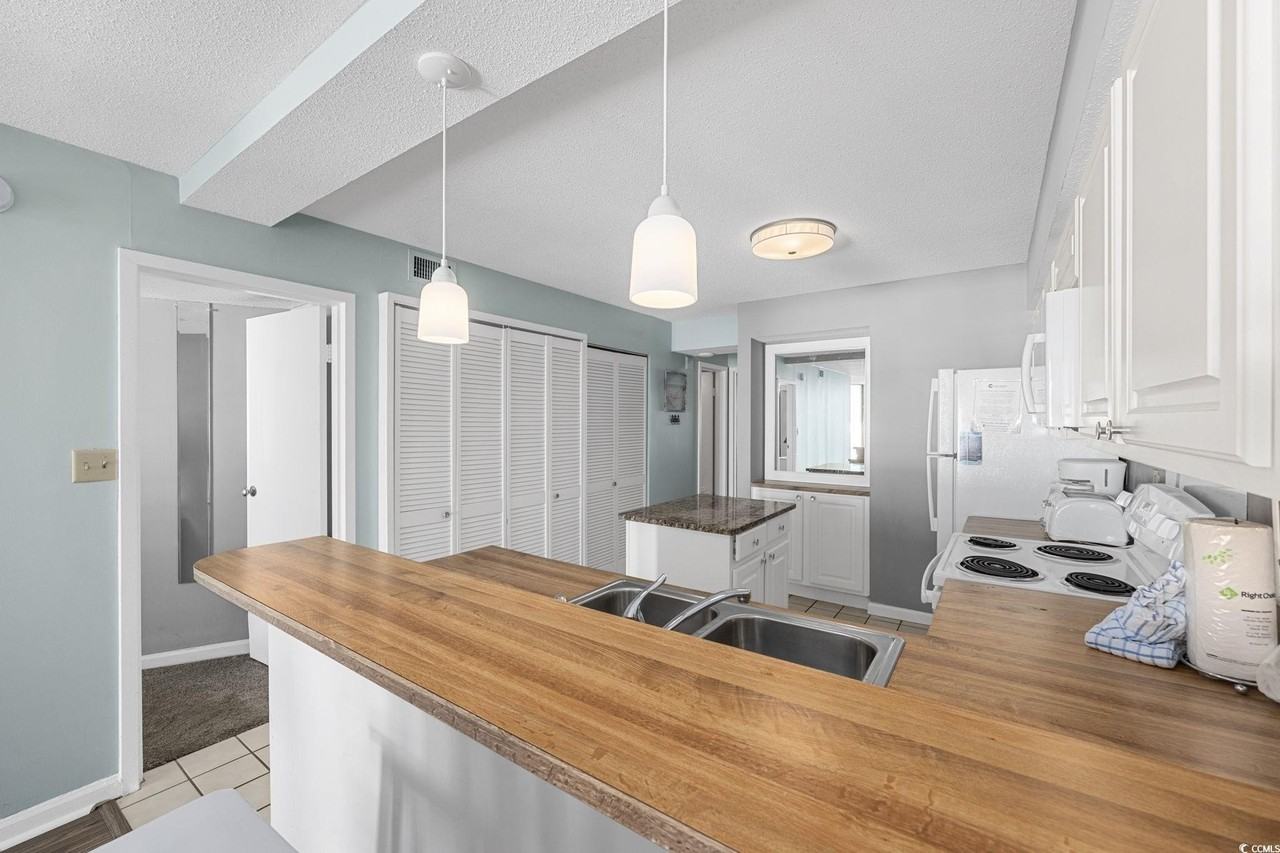 4701 S Ocean Blvd - Photo 7 of 31