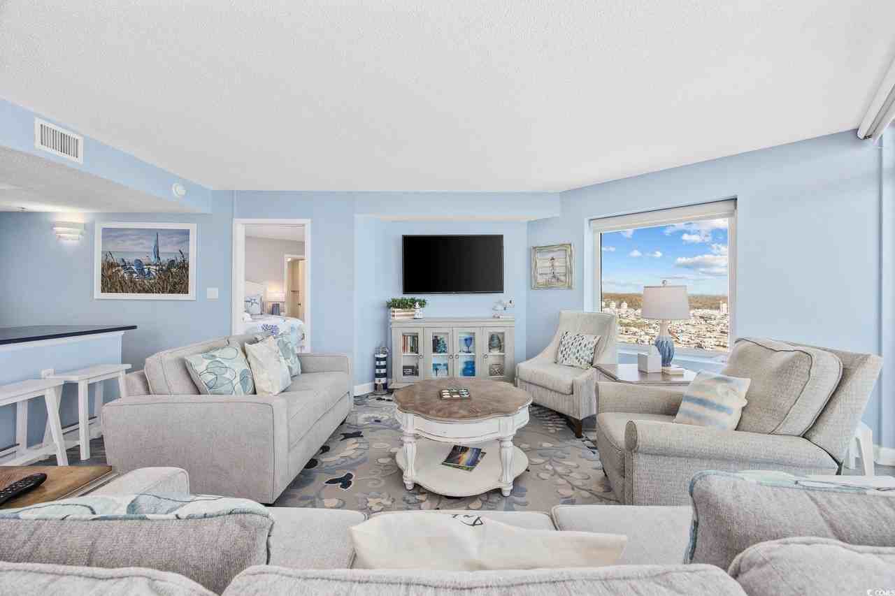 161 Seawatch Dr - Photo 2 of 33