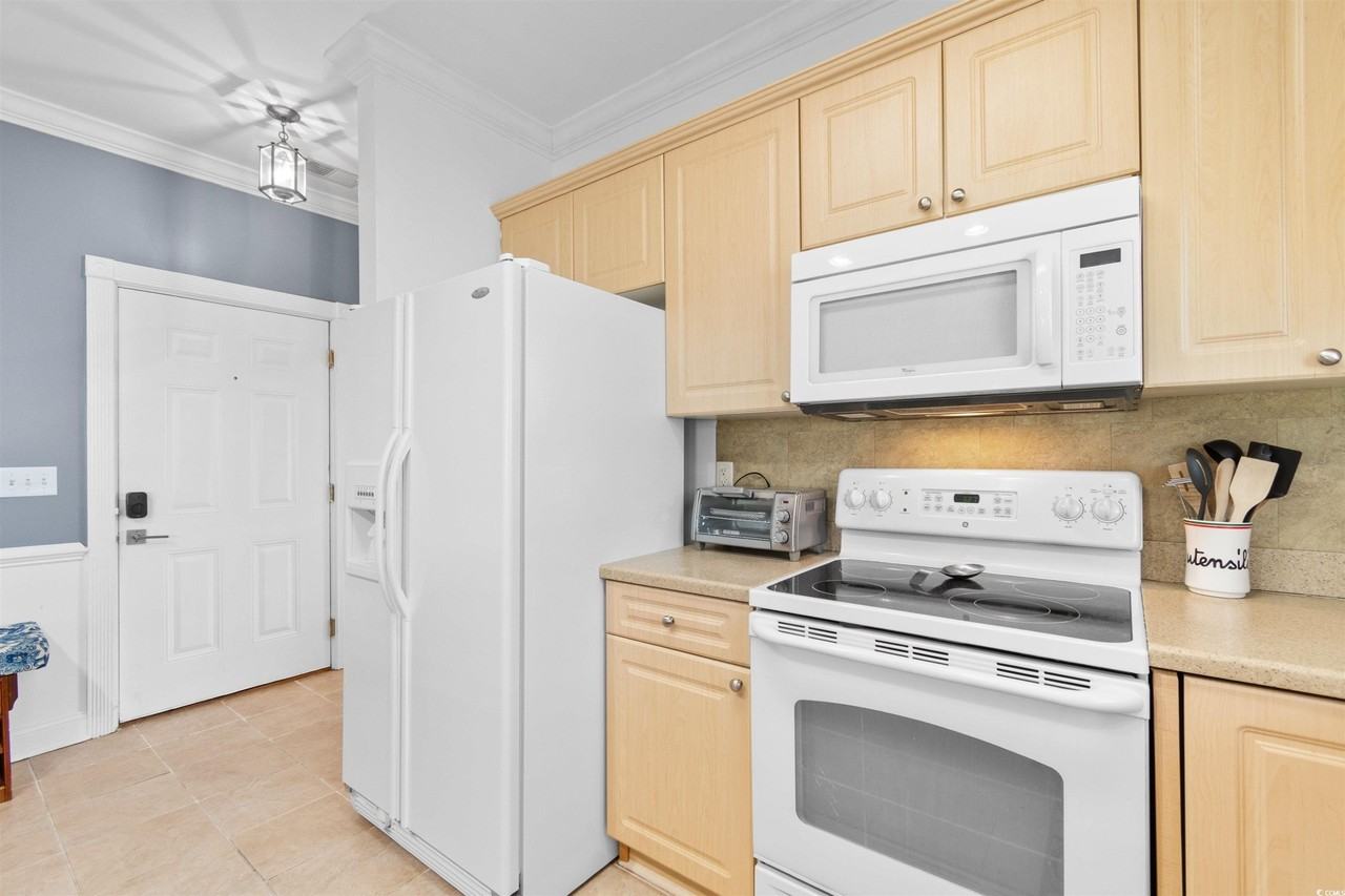 4891 Luster Leaf Circle - Photo 5 of 36