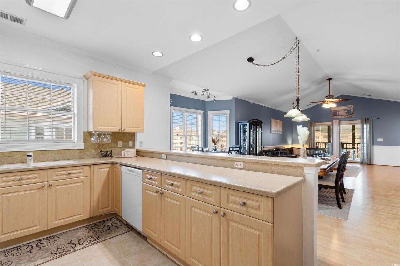 4891 Luster Leaf Circle - Photo 7 of 36