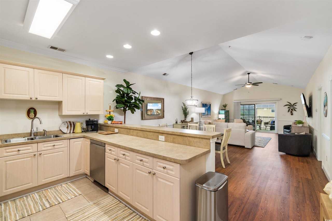 4843 Luster Leaf Circle - Photo 3 of 33