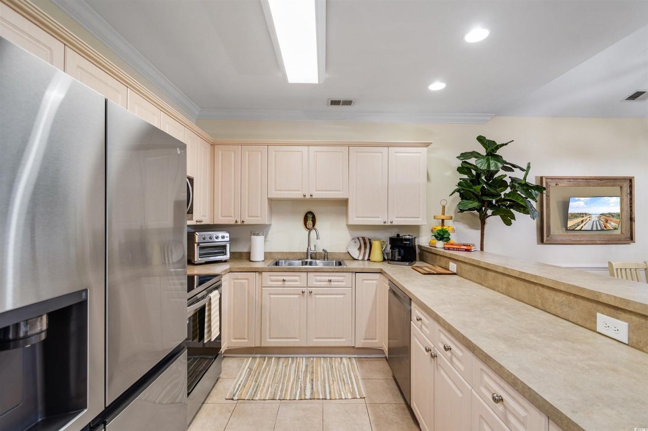 4843 Luster Leaf Circle - Photo 4 of 33