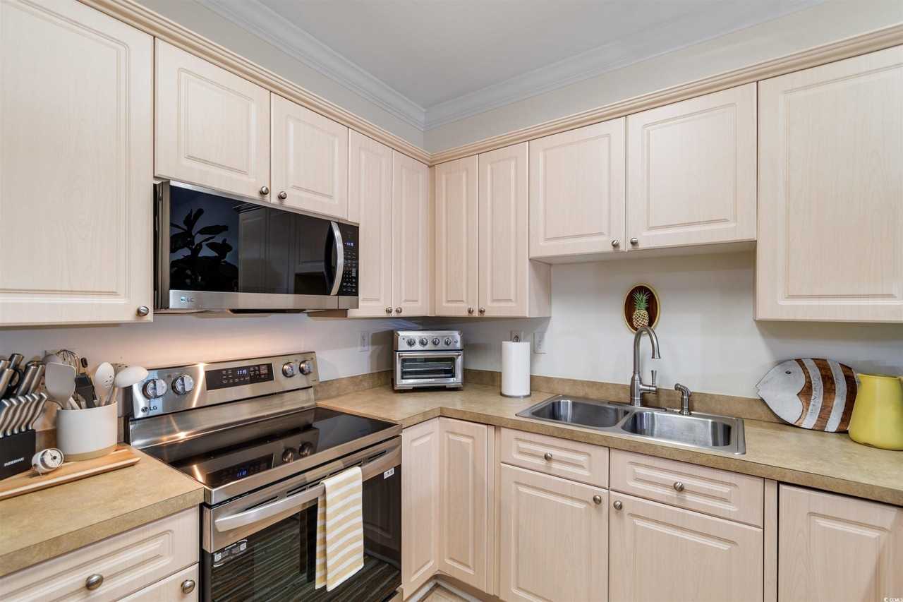 4843 Luster Leaf Circle - Photo 7 of 33