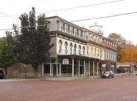 featured image of 115 W Saint Louis St