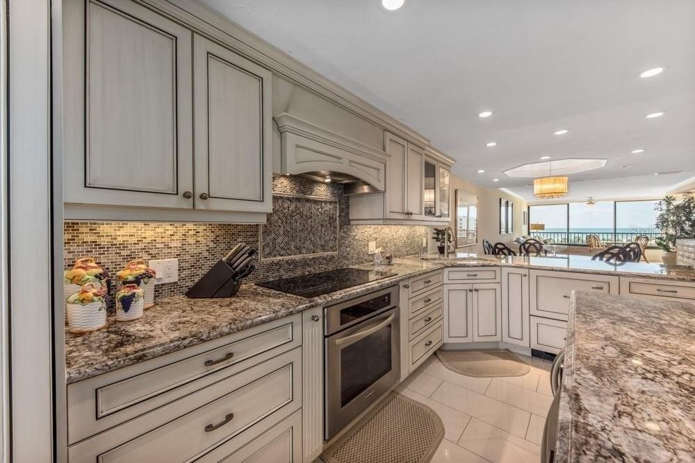 5770 Midnight Pass Rd #605 - Photo 5 of 42