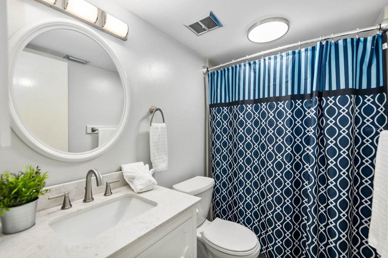 220 Pineneedle Drive #220 - Photo 6 of 24