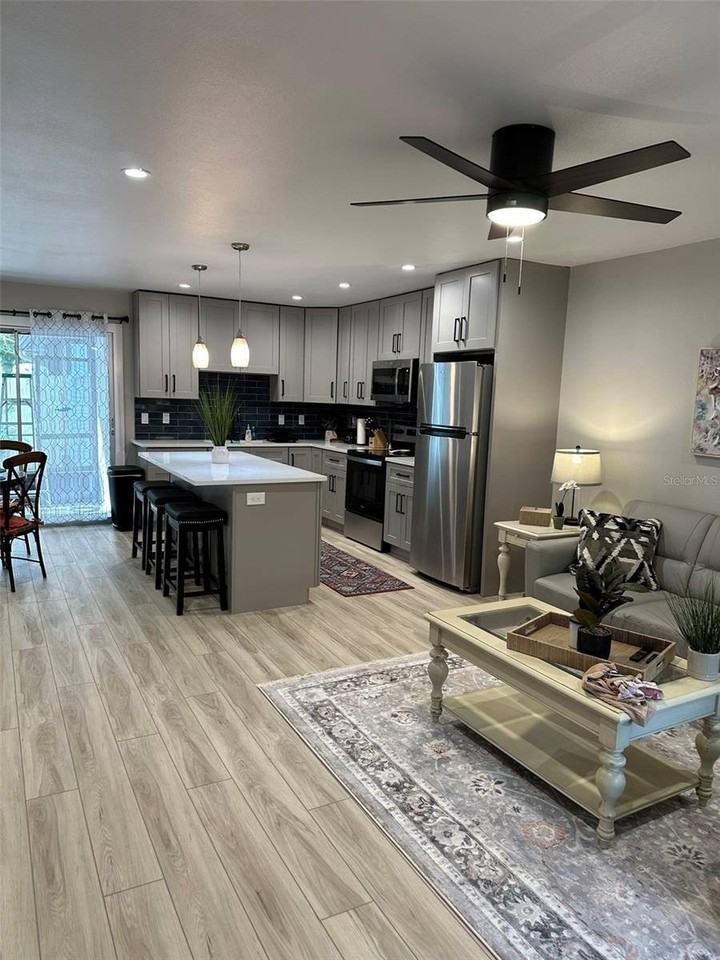 306 19th St E - Photo 7 of 16