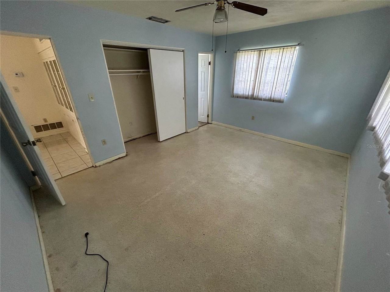 626 Chevy Chase Dr - Photo 7 of 13