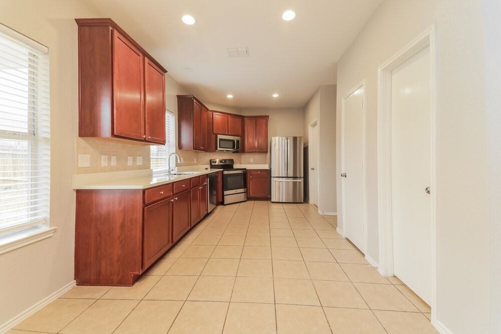 2026 Gardenia Dr - Photo 7 of 17