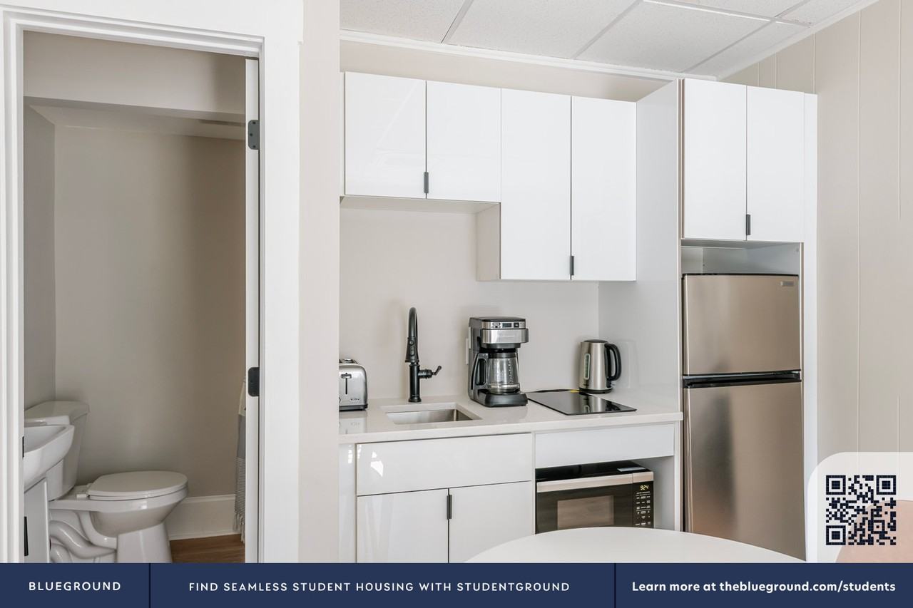 142 Dorchester St #1242 - Photo 6 of 18