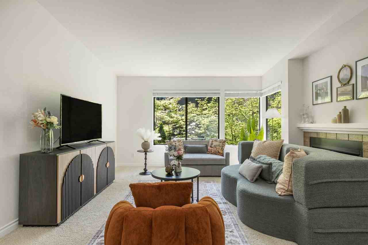 1264 Bellevue Way Ne #1225925P - Photo 3 of 41