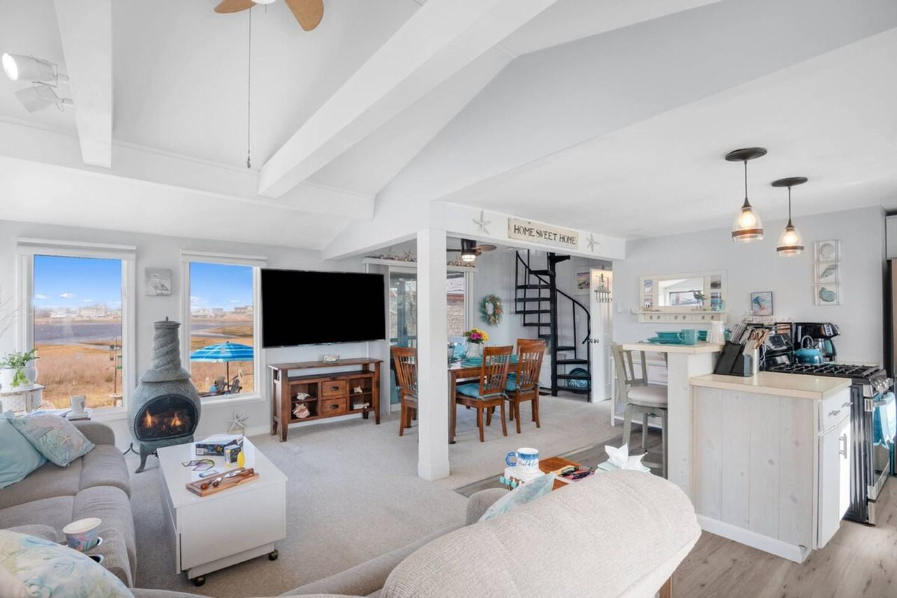 6 Ivy Ln #1225951P - Photo 4 of 49