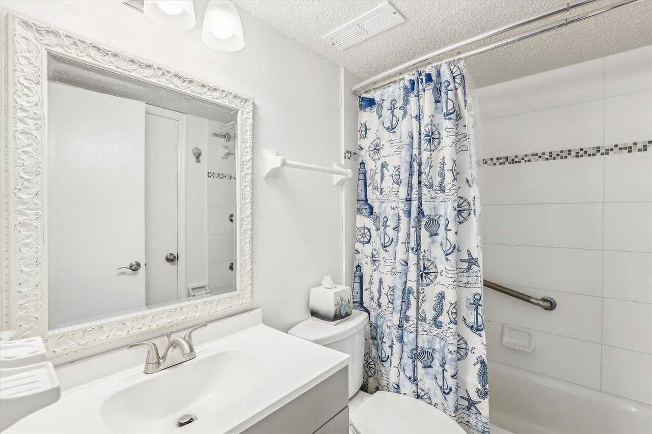 880 Jimmy Buffett Memorial Highway #1259091P - Photo 3 of 46