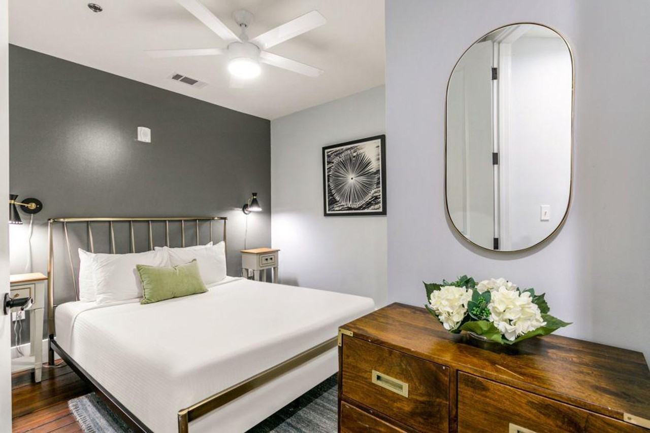 1430 Saint Charles Avenue - Photo 5 of 36