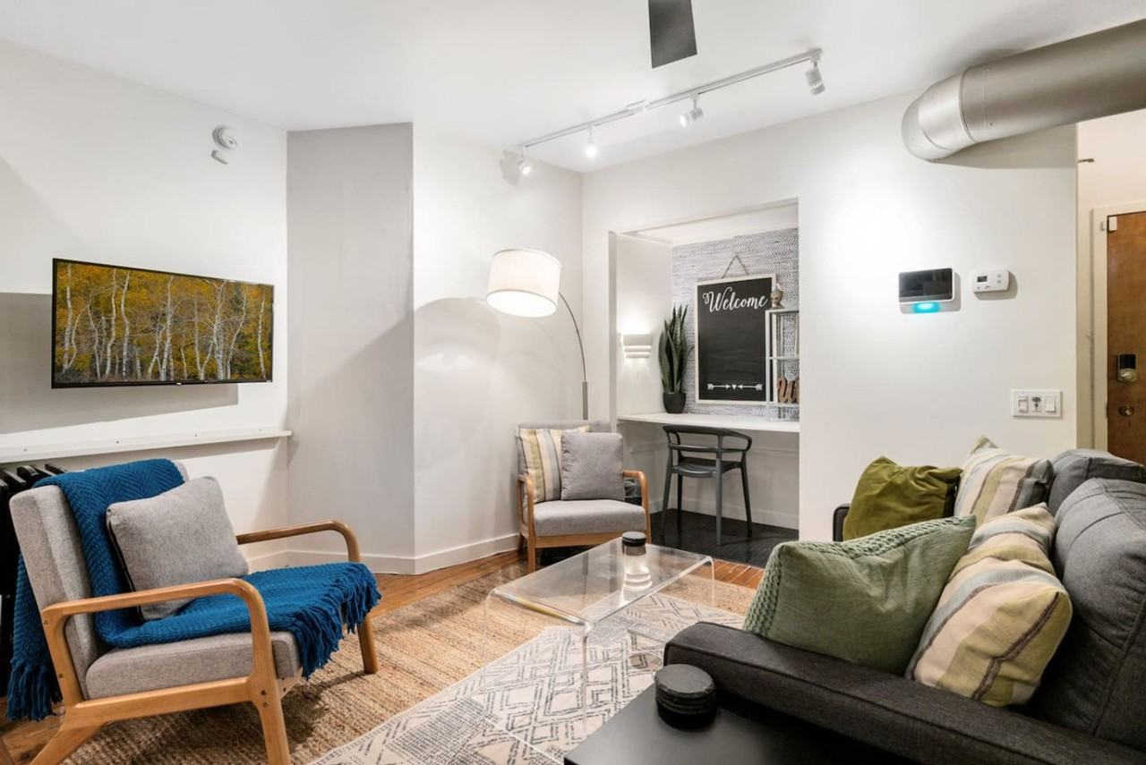 221 Vine St #1289452P - Photo 2 of 28