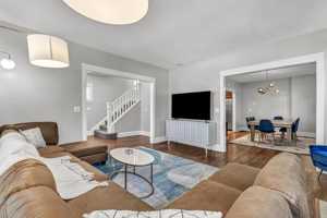 featured image of 1501 E 105th St