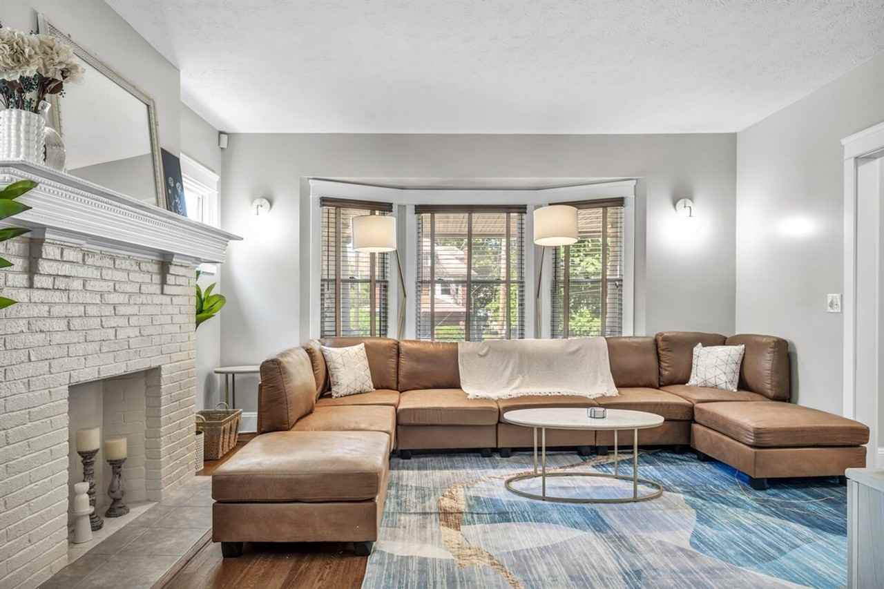 1501 East 105th Street - Photo 3 of 50