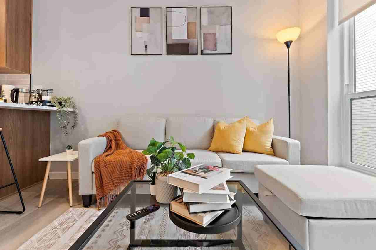 402 Northeast 2nd Street - Photo 2 of 78