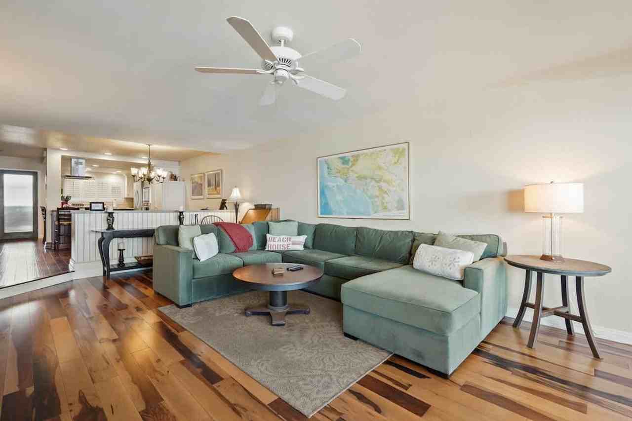 239 S Helix Ave #1292599P - Photo 5 of 37