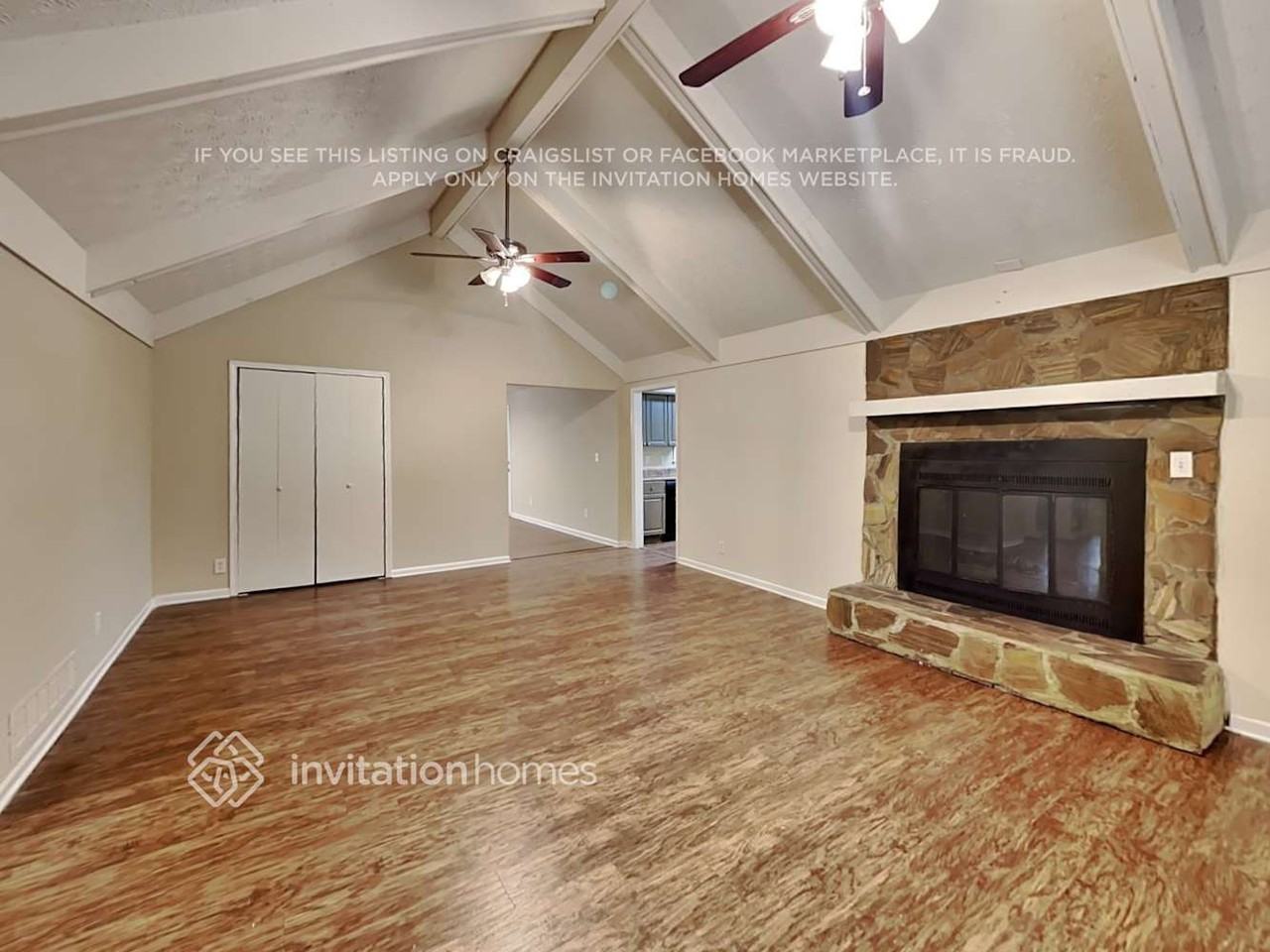 2135 Highways - Photo 3 of 44