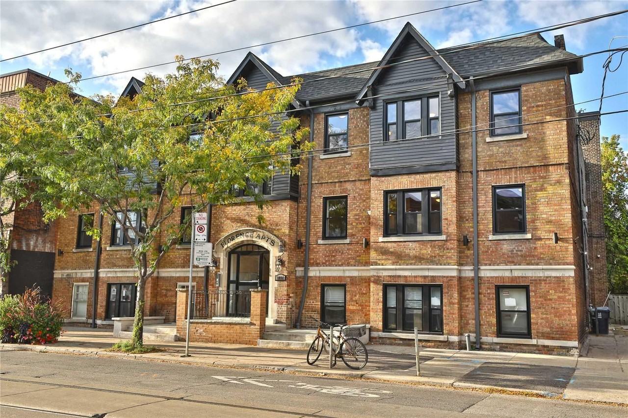 Dufferin St & College St #6