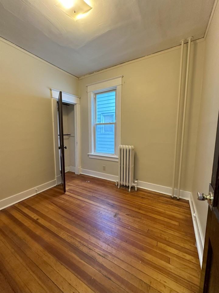 441 Ontario St #1 - Photo 7 of 17