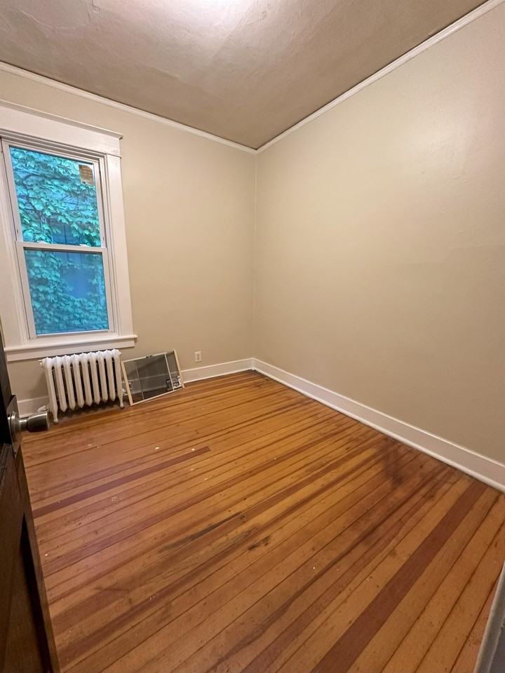 441 Ontario St #1 - Photo 6 of 17