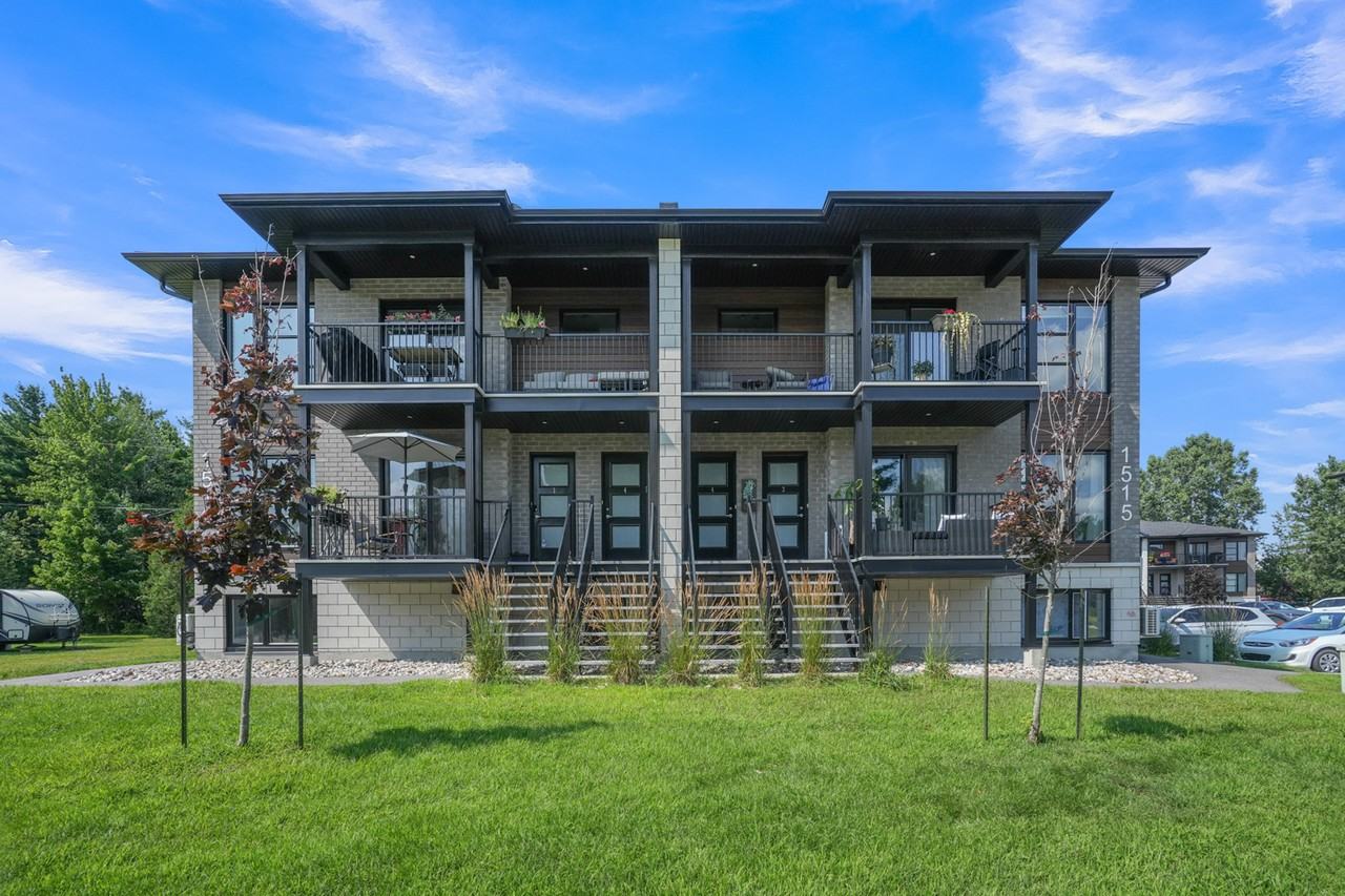 1513 Boul Saint-René Est - Photo 2 of 3