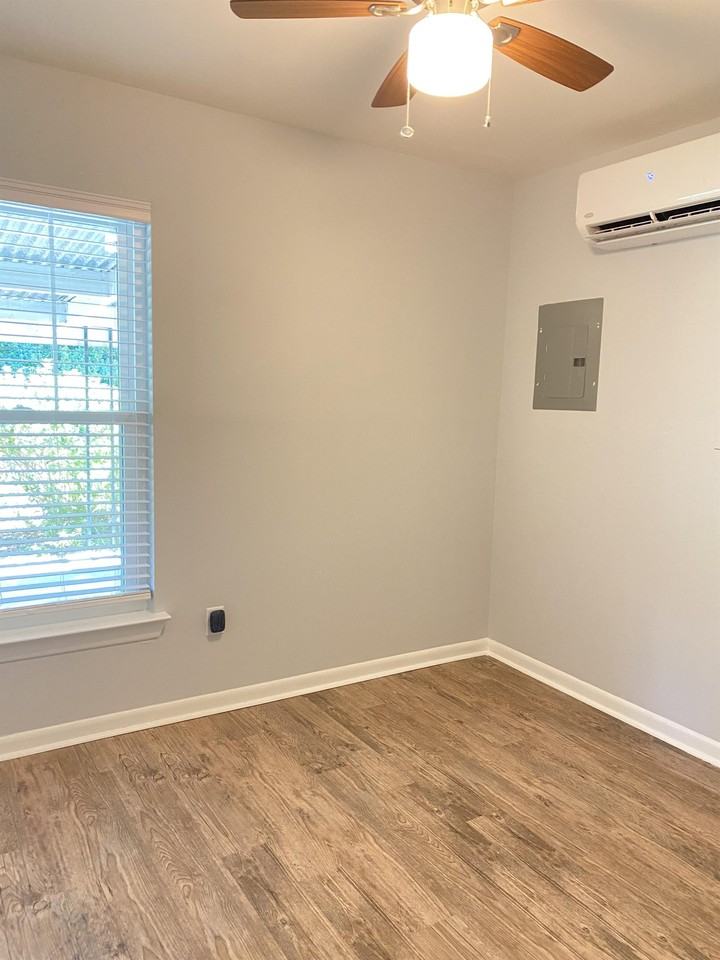 18272 Sidney Ave #4 - Photo 3 of 16