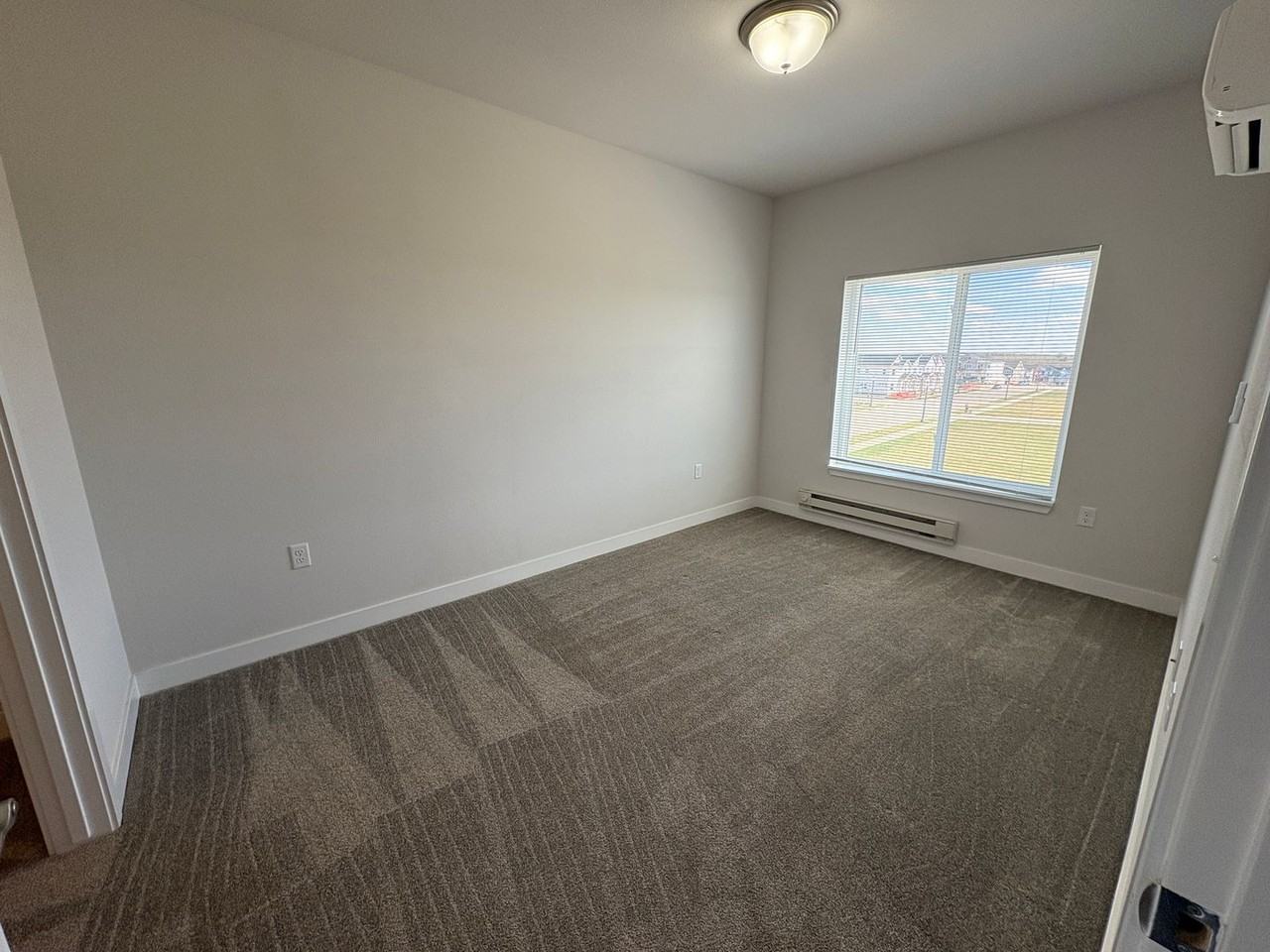 Brand new, state - Photo 7 of 33