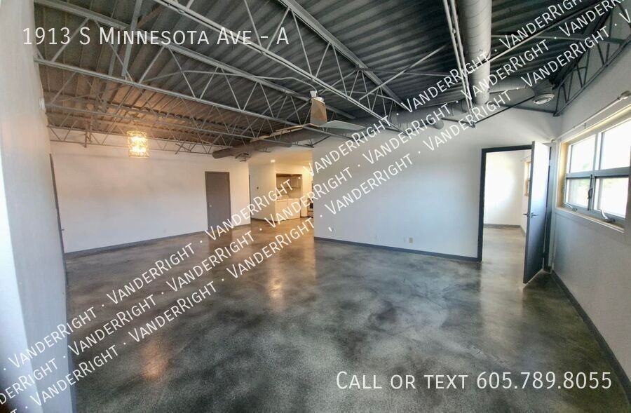 1913 S Minnesota Ave #A - Photo 4 of 20