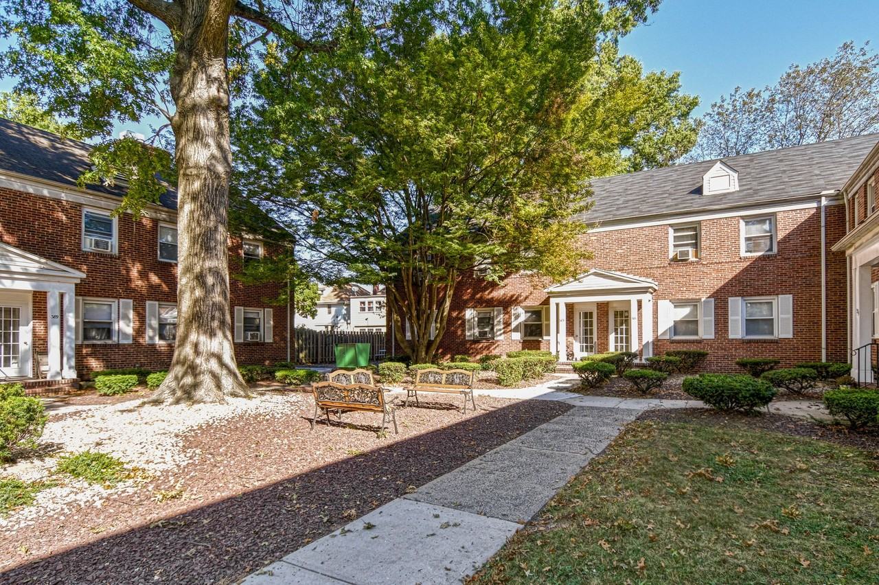 Hazelwood Apartments - Photo 4 of 14