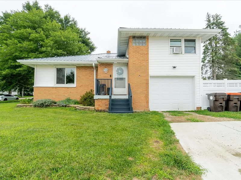 310 W Prairie St - Photo 2 of 19