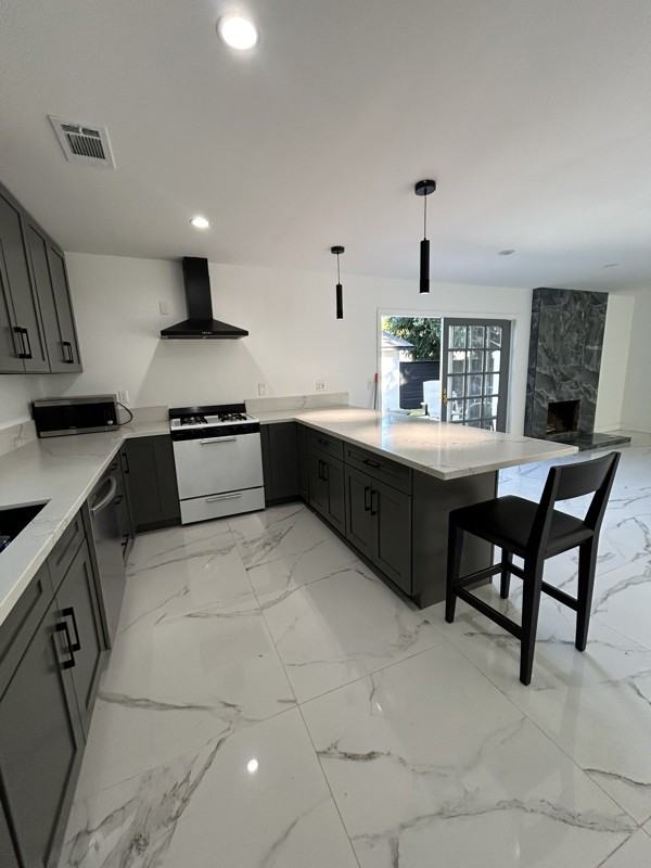 11314 Hayvenhurst Ave - Photo 2 of 10