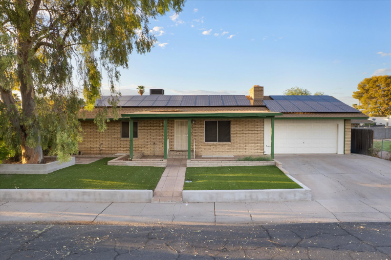 334 West Horseshoe Avenue - Photo 4 of 11