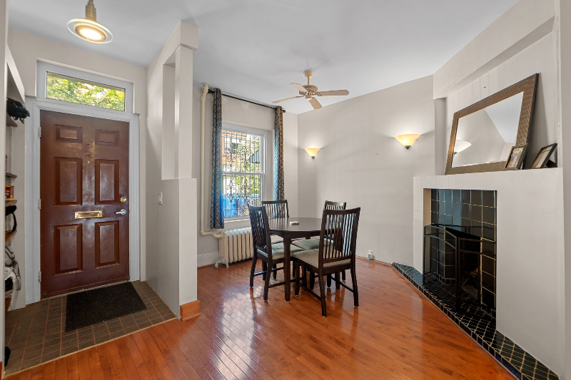 E St Se #NA - Photo 3 of 22