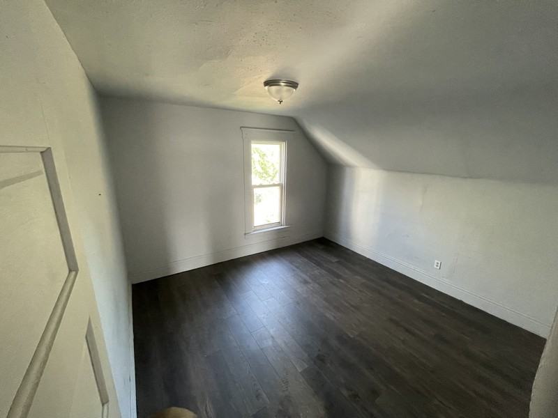 1634 Milburn Ave - Photo 4 of 6